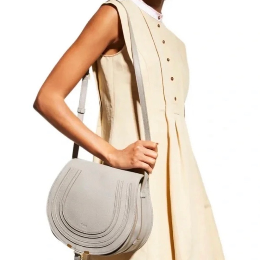 Chloe Calfskin Medium Marcie Round (Cashmere Grey)